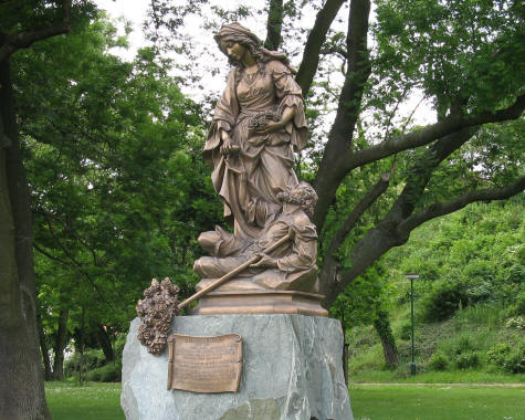 Batislava Slovaka Statue